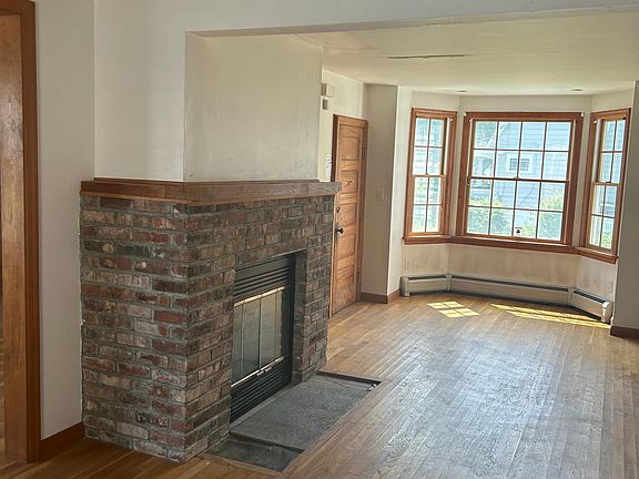 3rd image of 23 Glenwood Ave