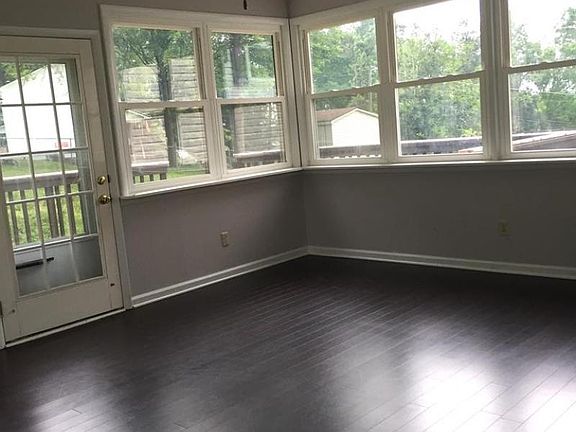 5th image of 230 Briarwood Dr