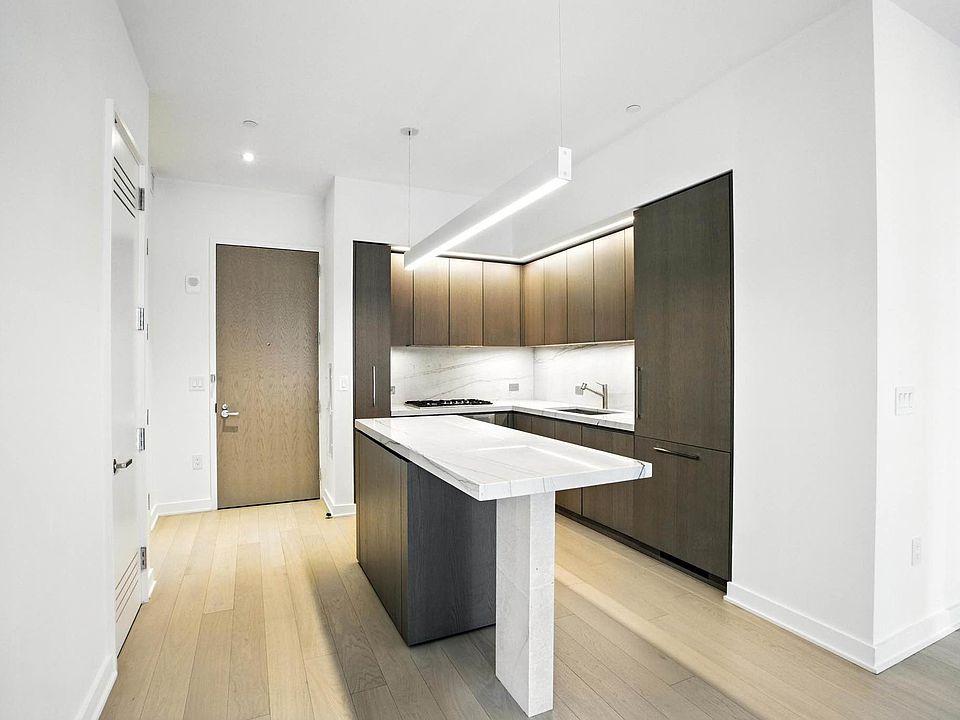 1st image of 77 Charlton St #N12d