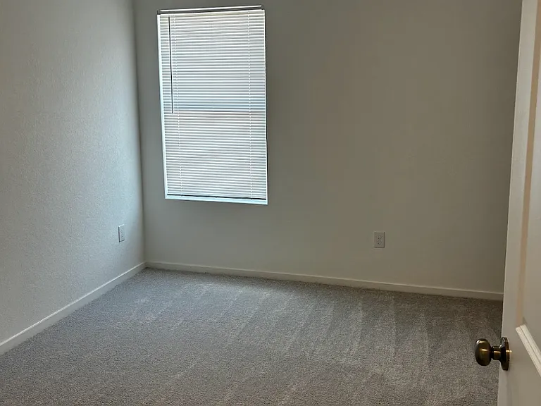 409 Moscato Rd — Photo 3