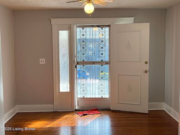 5th image of 2333 Greenwood Ave