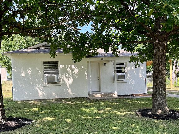 3rd image of 581 Joy Dr