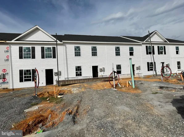 231 White Violet Way, Kearneysville, WV 25430