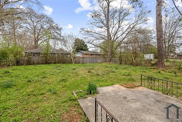 4 bed, 1378 sqft, $1,395 — Photo 3