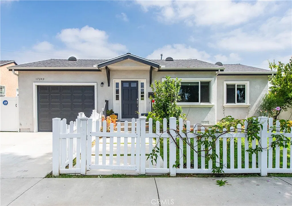 4 bed, 2264 sqft, $6,500 — Photo 1