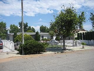 3rd image of 1934 Singingwood Ave