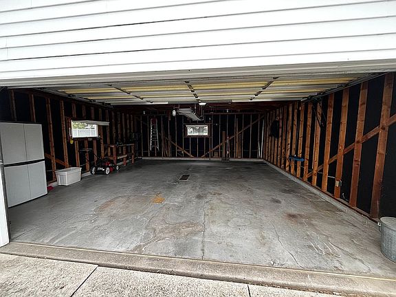 3rd image of 1354 11th Ave N
