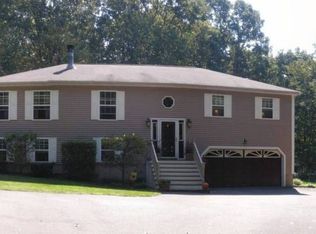 49 Smoke Rise Cir, Prospect, CT 06712