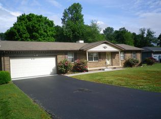 527 Riverside Dr, Clinton, TN 37716