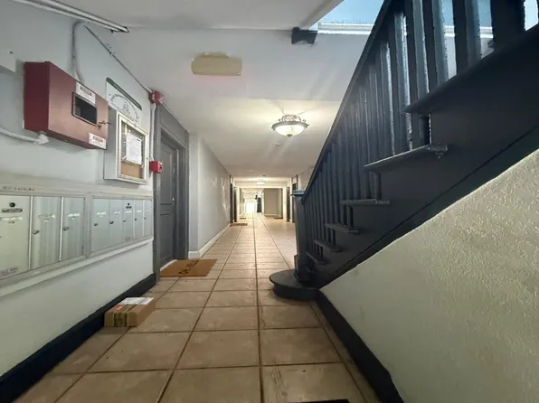 119 Menores Ave APT 6, Coral Gables, FL 33134