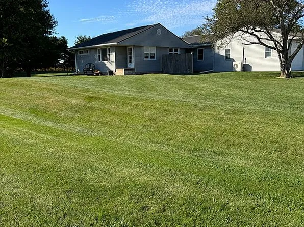 424 Us Highway 34, Kirkwood, IL 61447