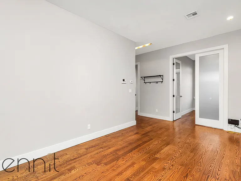 377 Onderdonk Ave #2B — Photo 3