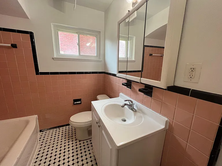 24051 Jerome Ave — Photo 19
