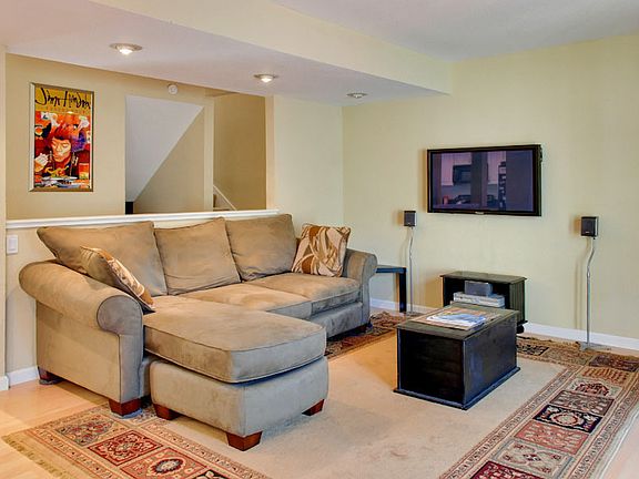 4th image of 3107 Erin Ln