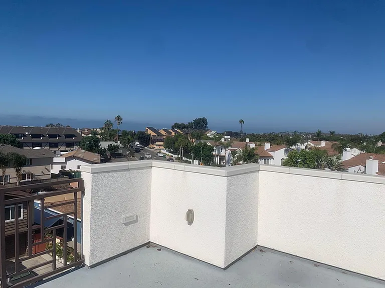 2622 Madison St — Photo 3