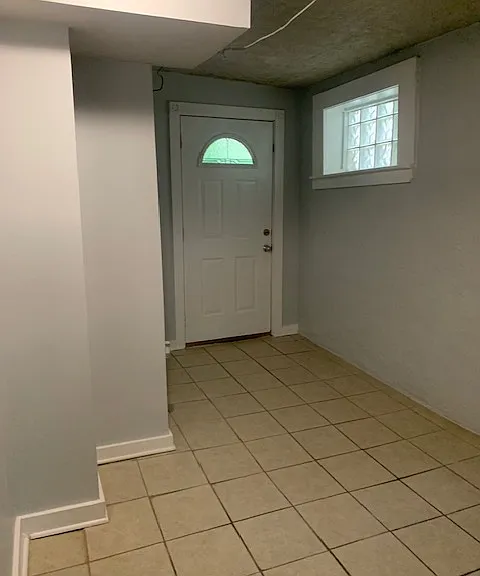 Front entrance area (unfurnished)