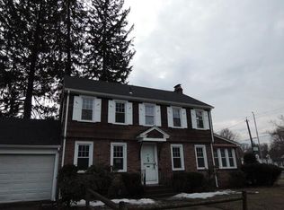 7 Neptune Ave, West Springfield, MA 01089