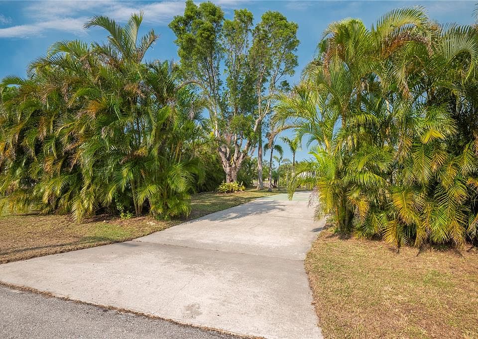1st image of 740 Longbeach Ct #5