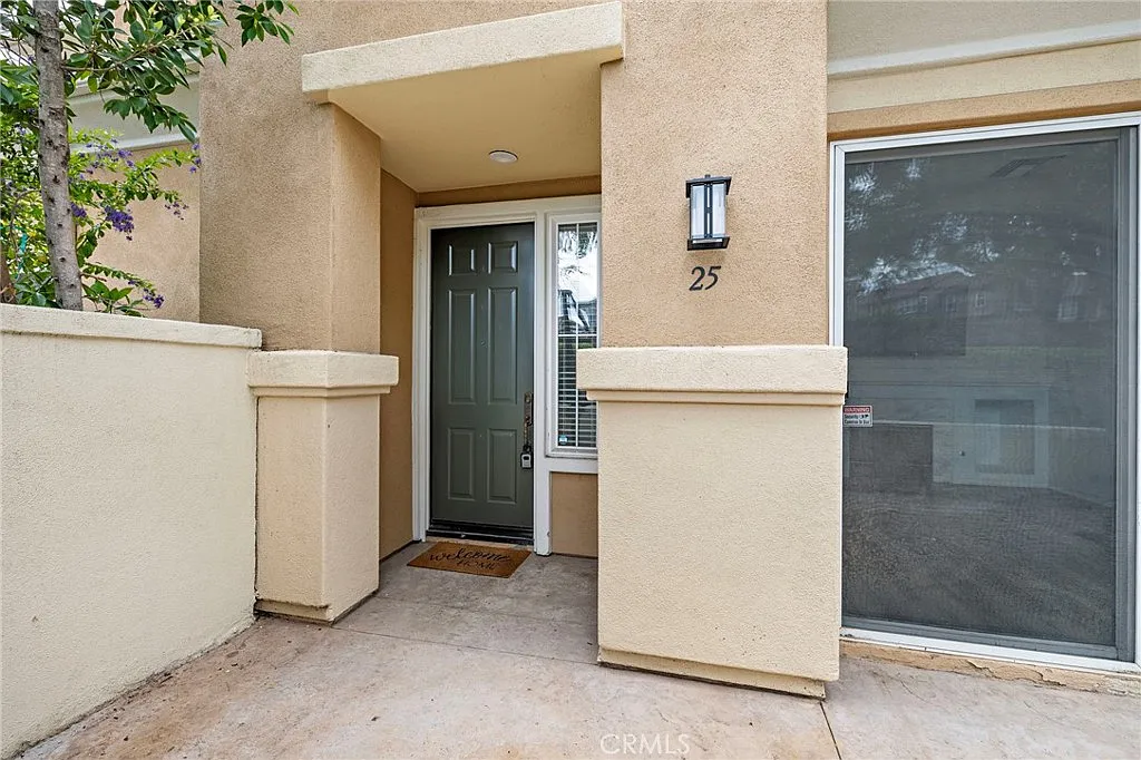 2 bed, 2.5 bath, 1329 sqft, $3,850 — Photo 1