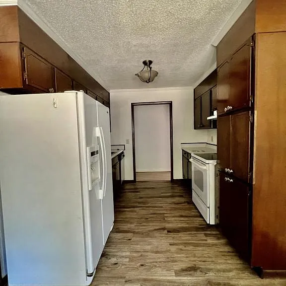 1602 Stadium St — Photo 7