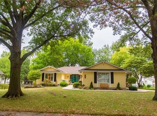 200 Johnston Dr, Raymore, MO 64083
