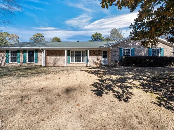 2006 Munos Ln, Jonesboro, AR 72401