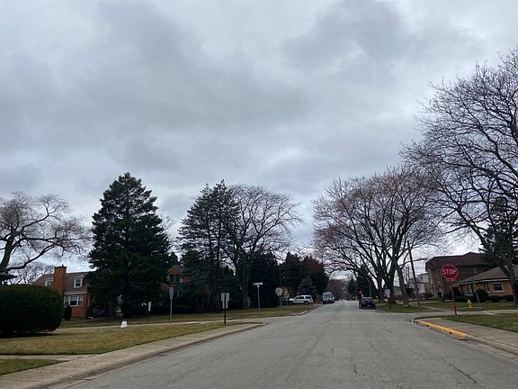 5th image of 4957 N Oketo Ave