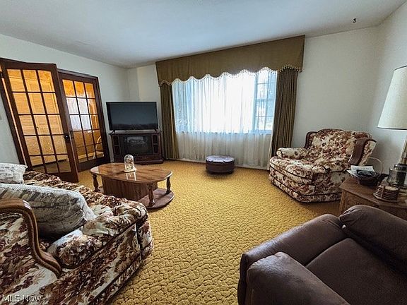 4th image of 101 Winters Dr