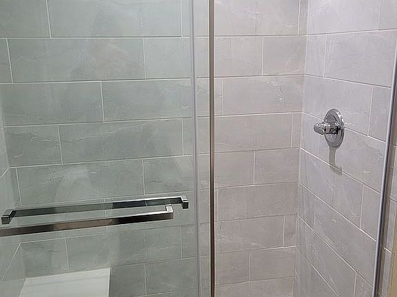 4th image of 4216 Appollo Ln