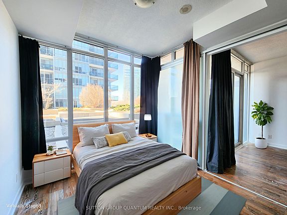 4th image of 90 Park Lawn Rd #203