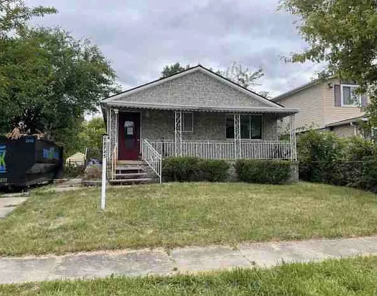 58745 Chennault Dr photo 1