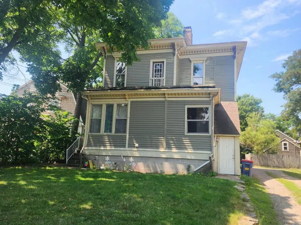 719 Fairview Ave NE, Grand Rapids, MI 49503