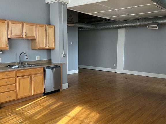 5th image of 196 E 6th St #204