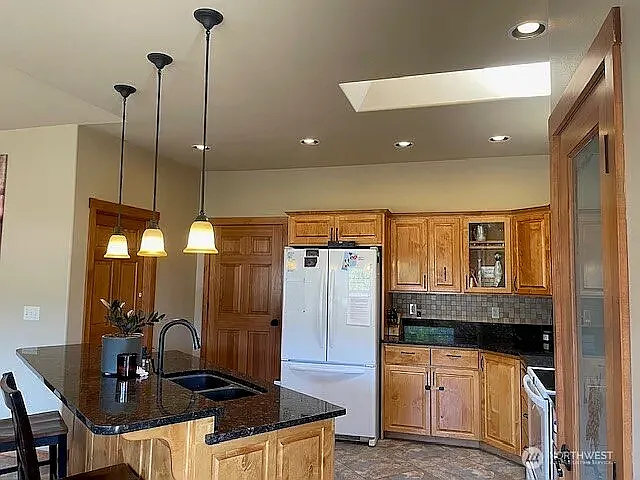 103 Village Dr — Photo 7
