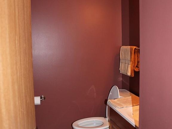 2nd image of 923 Noddymill Ln E