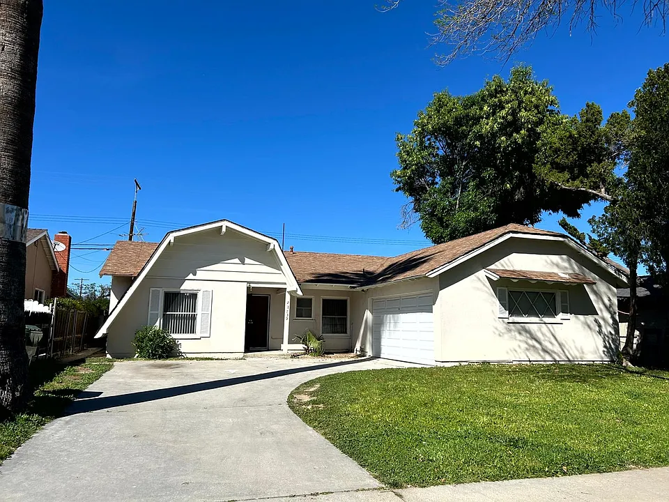 22739 Marlin Pl