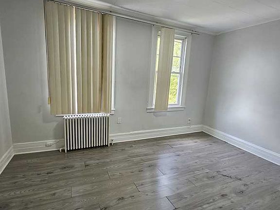 4th image of 211 Macquesten Pkwy N #1