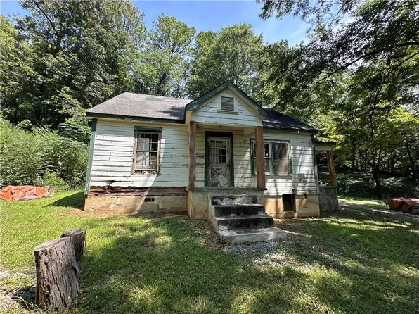 107 Hughey St, Calhoun, GA 30701