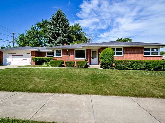 3rd image of 800 Cedar Ave