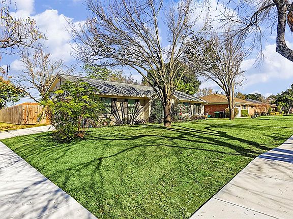 2nd image of 5738 Ettrick Dr