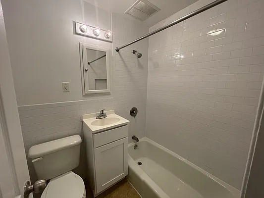 Rented by Compass | media 18