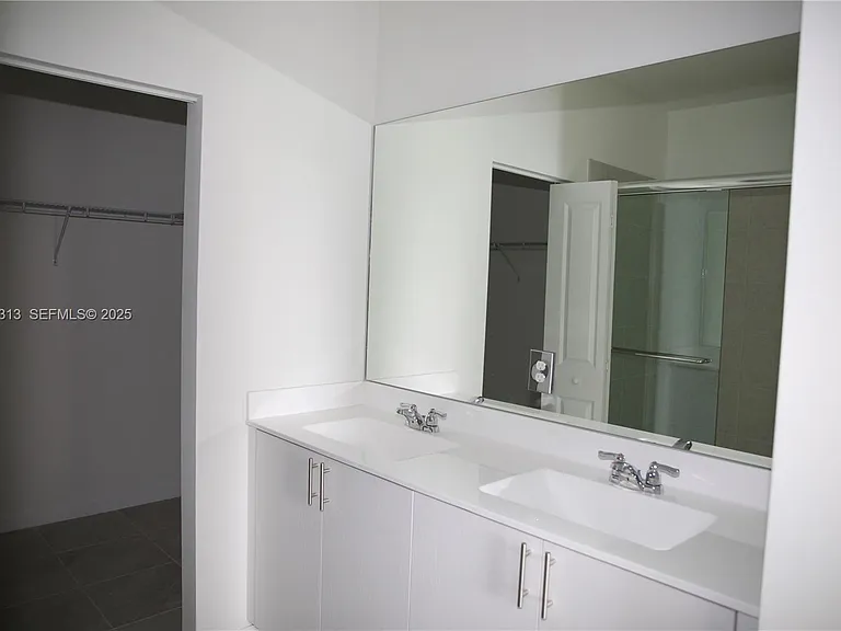 5001 Peacock Way #5038 — Photo 27
