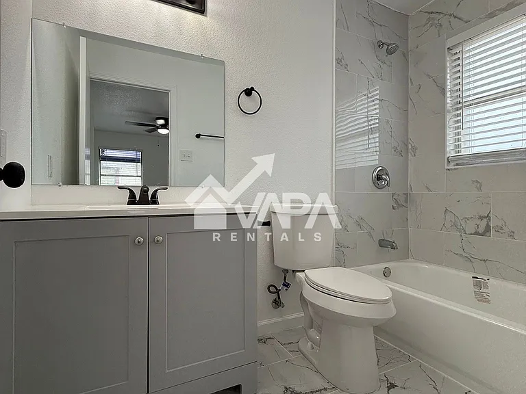 230 Craigmont Ln — Photo 6