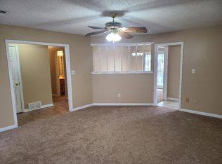 7185 Bluegrass Rd, Olive Branch, MS 38654