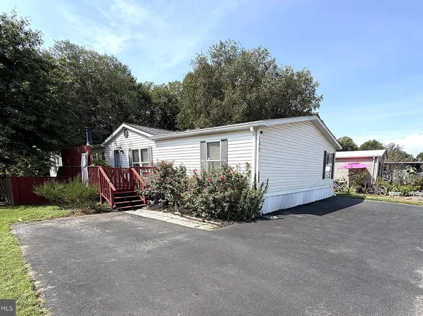 140 Patuxent Mobile Est, Lothian, MD 20711