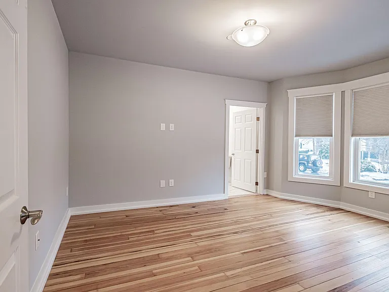 813 Brighton Ave #1 — Photo 8