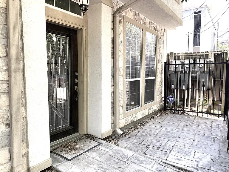 3227 Damico St — Photo 37