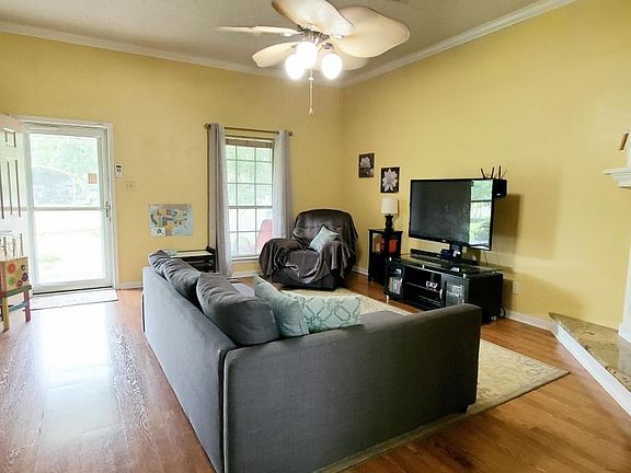 4th image of 121 Bayou Bend Cir