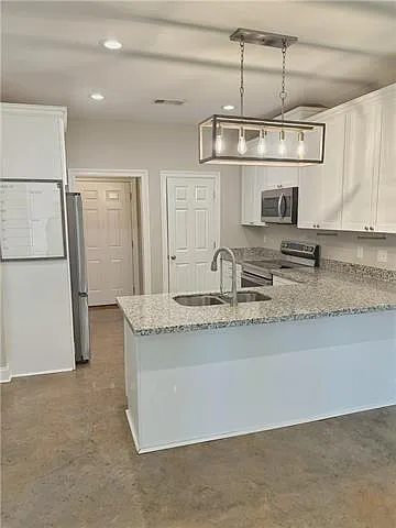 3 bed, 2.0 bath, 1452 sqft, $1,750 — Photo 2