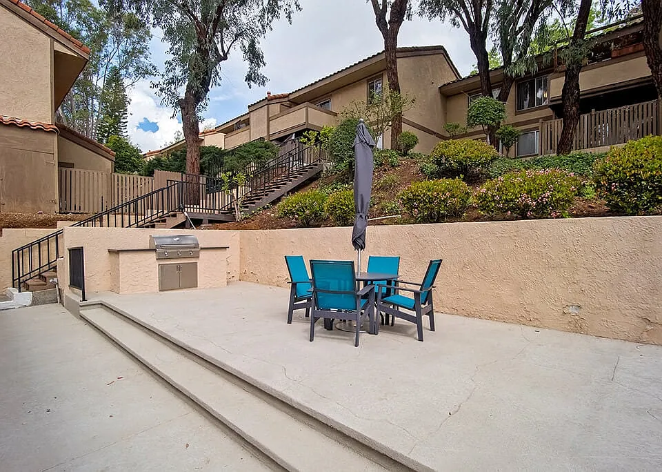 St. Charles Oaks Apartments